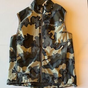 KUIU Camouflage Vest - Green and Brown
